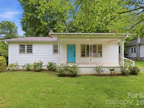 31 Edwards Street, Waynesville, NC 28786
