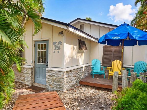 660 LINLEY STREET , LONGBOAT KEY, FL 34228