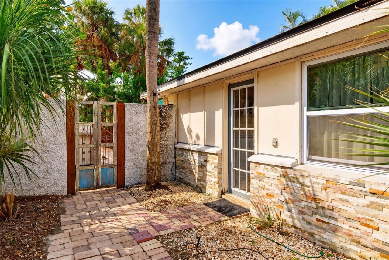 660 Linley Street , Longboat Key, FL 34228 Photo