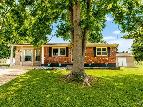 16 Hillcrest Drive, Fredericktown, MO 63645