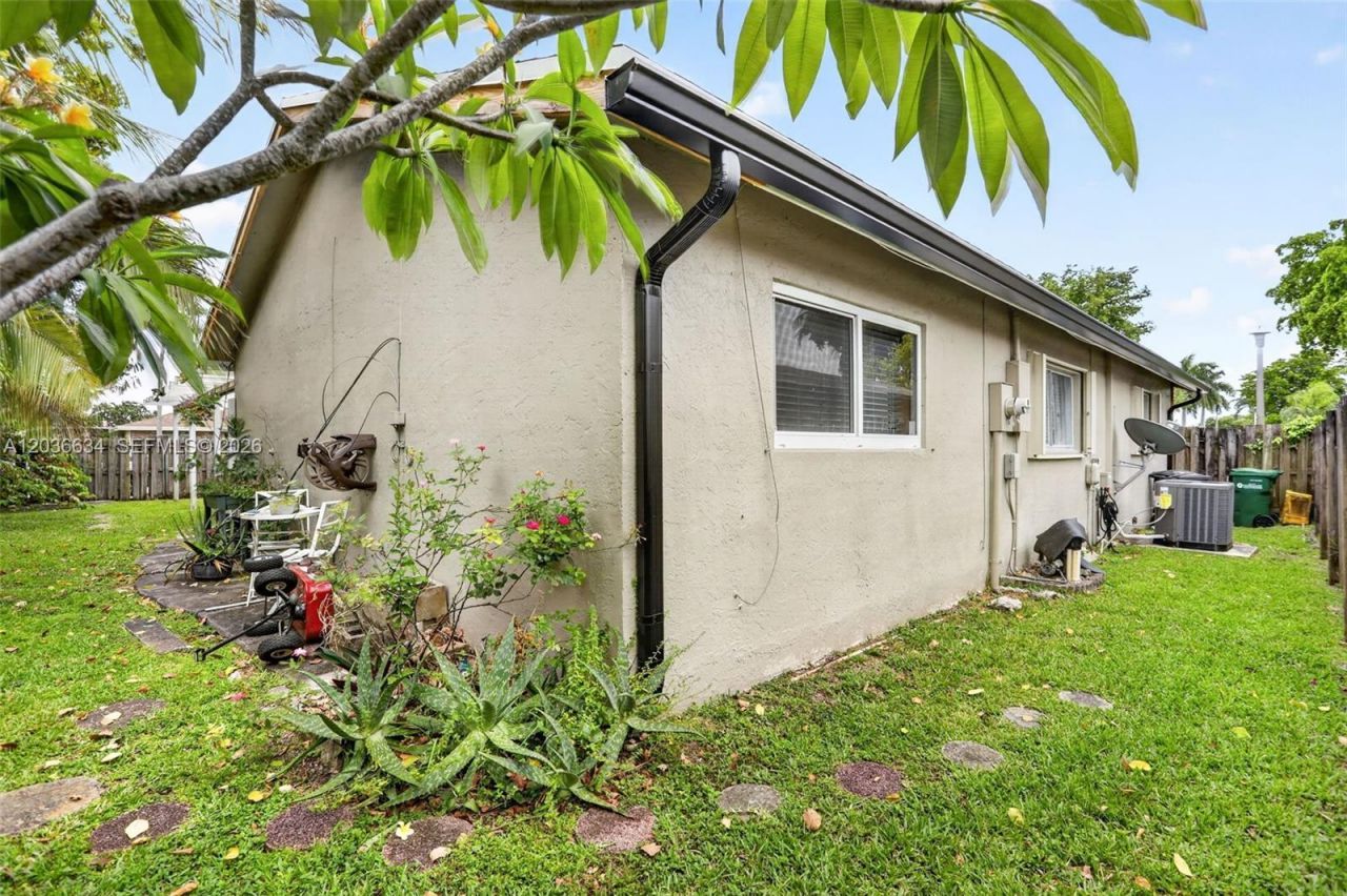 6961 NW 20th Ct, Margate, FL 33063 Photo