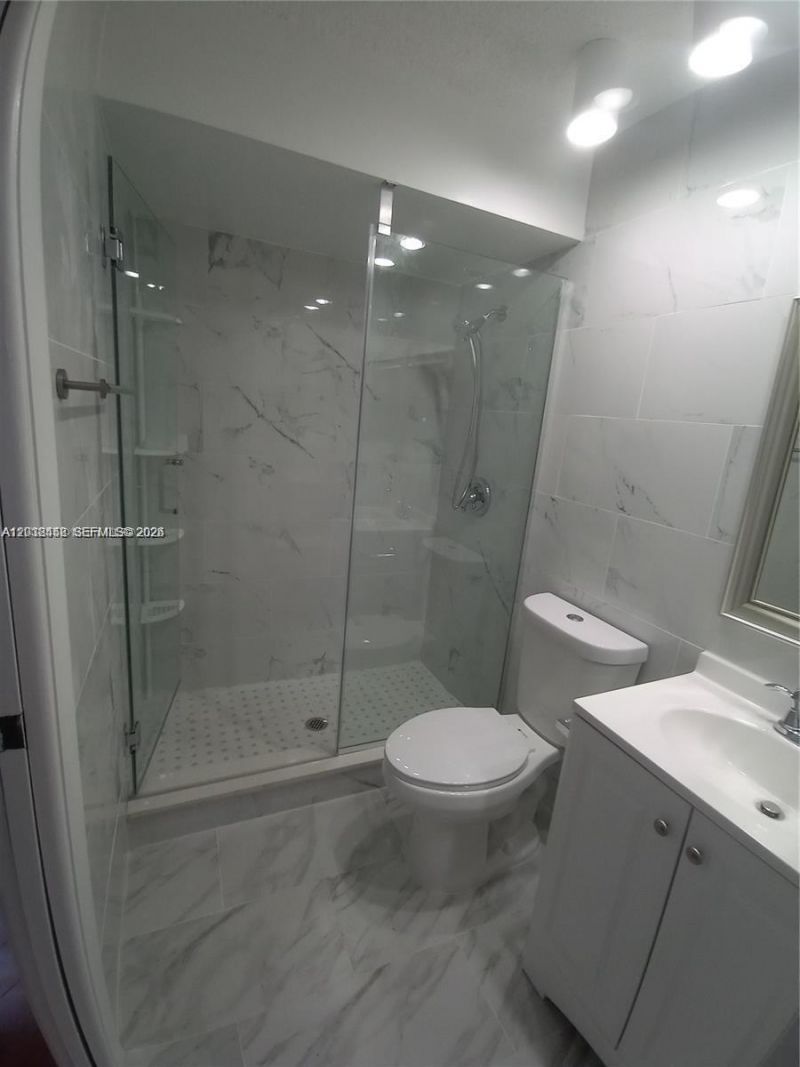 6533 NW 170th Ln, Hialeah, FL 33015 Photo