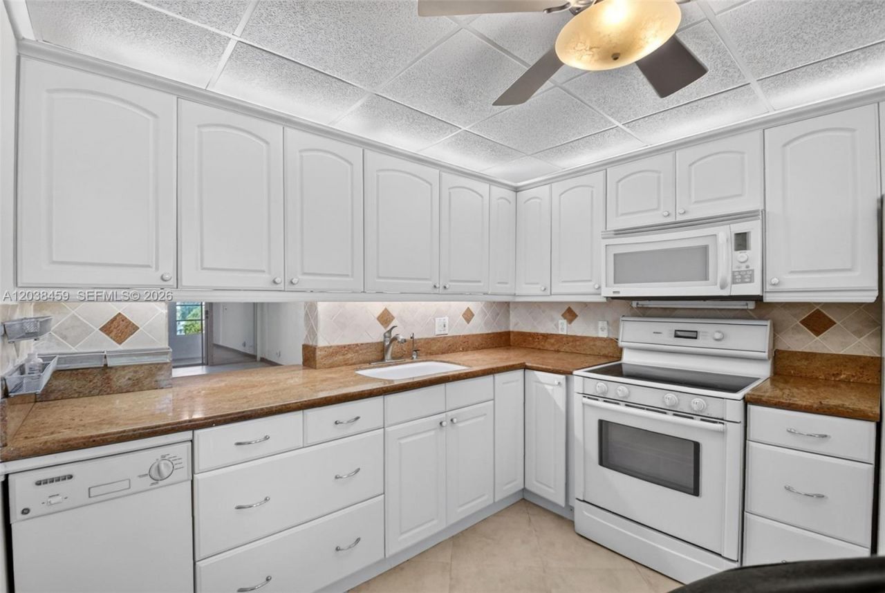 2615 NE 1st Ct , Unit 303, Boynton Beach, FL 33435 Photo