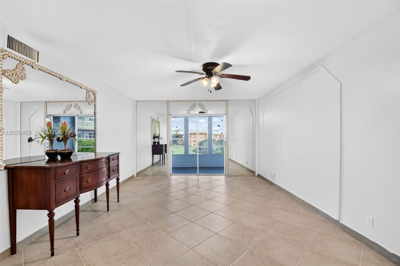 2615 NE 1st Ct , Unit 303, Boynton Beach, FL 33435 Photo