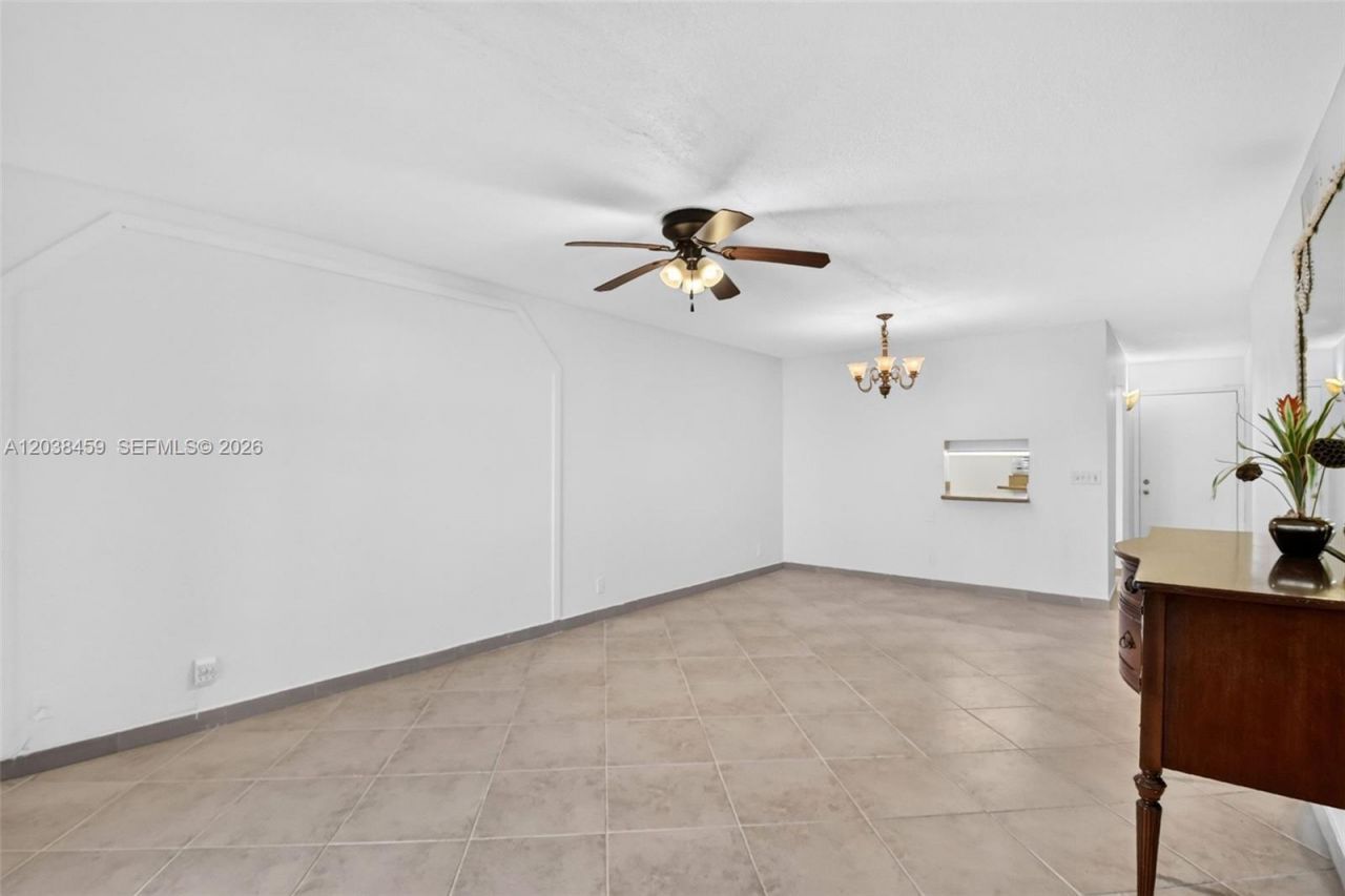 2615 NE 1st Ct , Unit 303, Boynton Beach, FL 33435 Photo