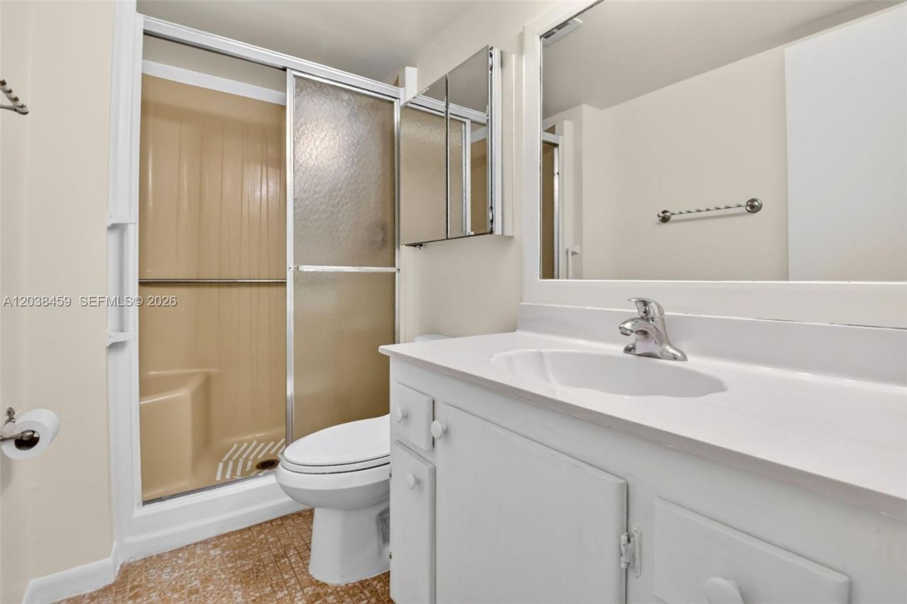 2615 NE 1st Ct , Unit 303, Boynton Beach, FL 33435 Photo