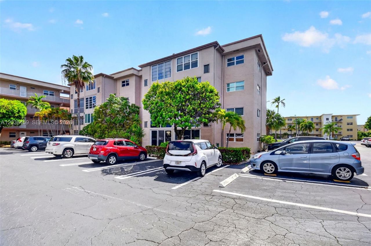 2615 NE 1st Ct , Unit 303, Boynton Beach, FL 33435 Photo