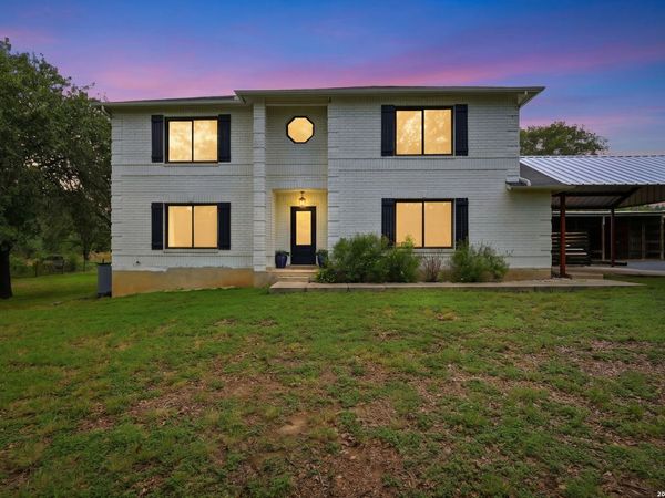 302 Whispering Oaks, Adkins, TX 78101