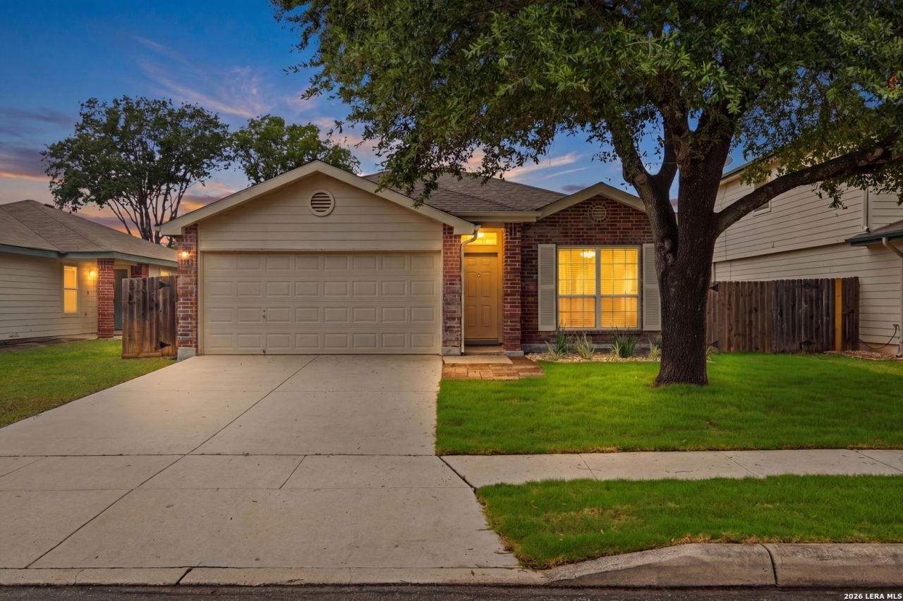 9119 Laguna Hills, Selma, TX 78154 Main Photo