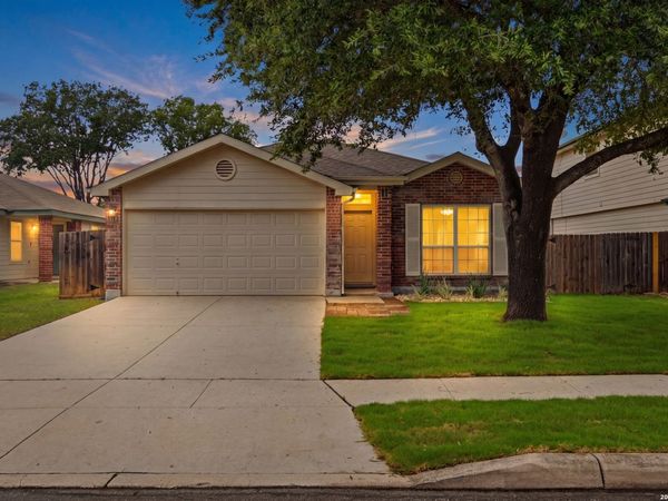 9119 Laguna Hills, Selma, TX 78154