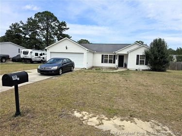 124 Old English Lane , Spring Lake, NC 28390