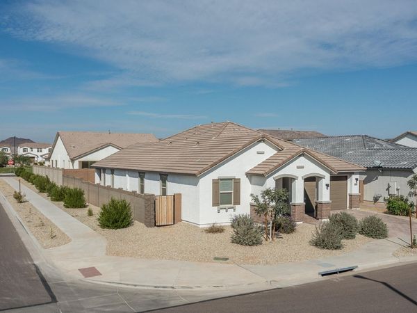 14290 W SOFT WIND Drive W, Surprise, AZ 85387