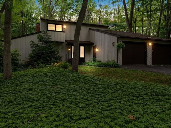 8718 Radburn Drive, Baldwinsville, NY 13027