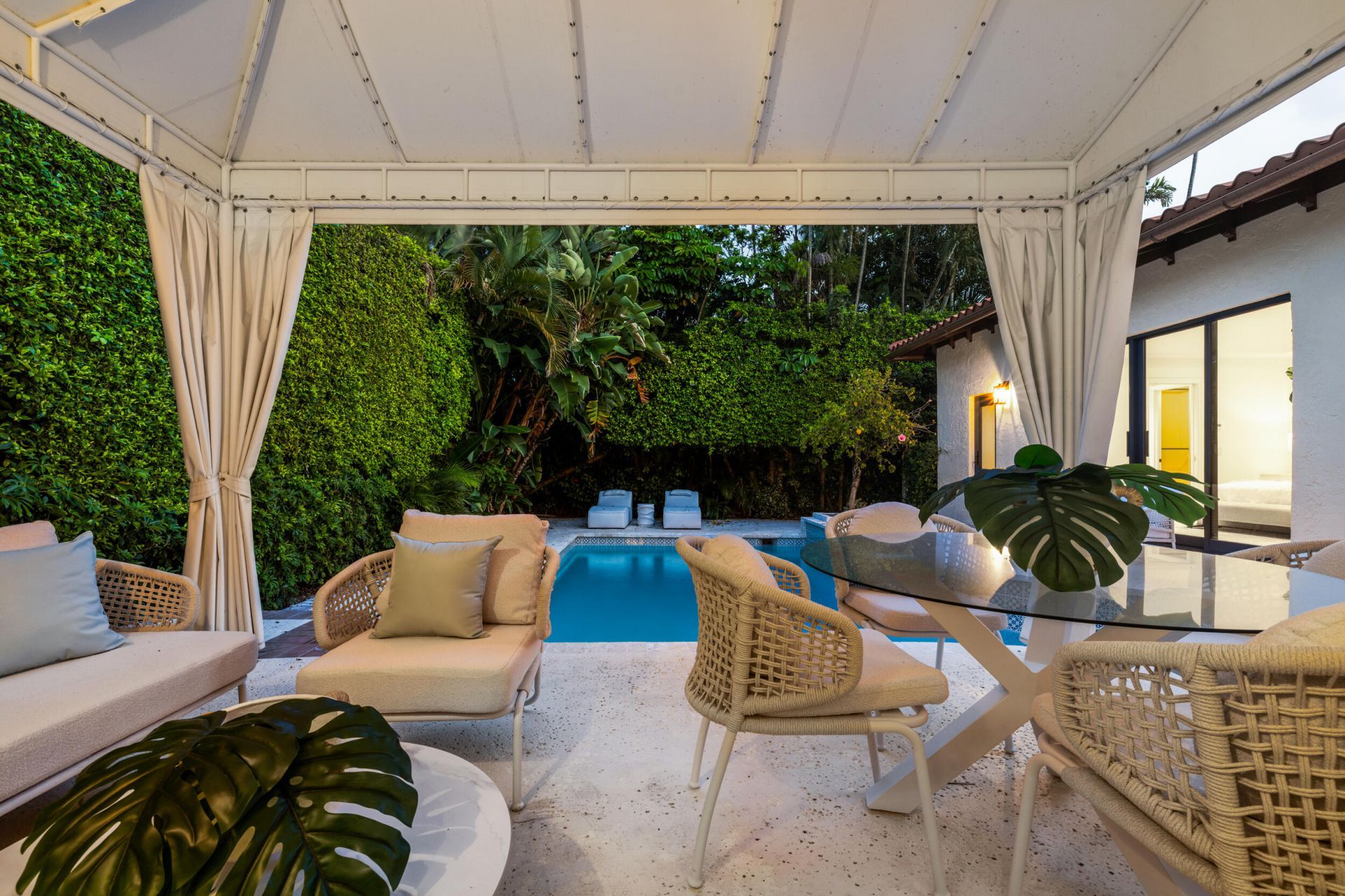 260 Everglade Avenue, Palm Beach, FL 33480 Photo