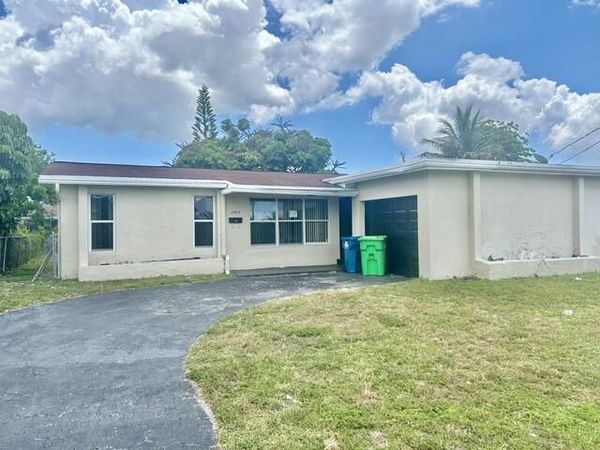 2400 NW 85th Avenue, Sunrise, FL 33322