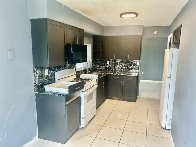 2400 NW 85th Avenue, Sunrise, FL 33322 Photo