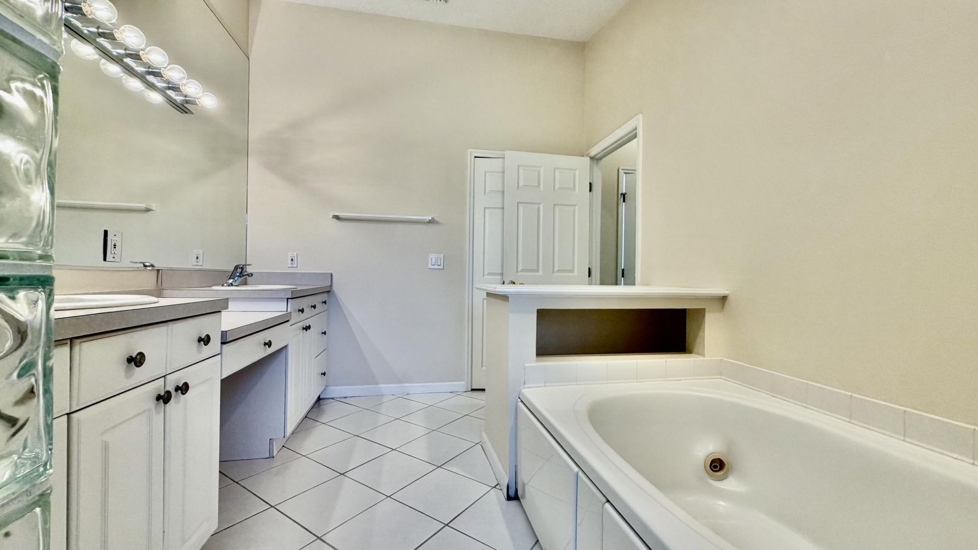 619 SE Forgal Street, Port Saint Lucie, FL 34983 Photo