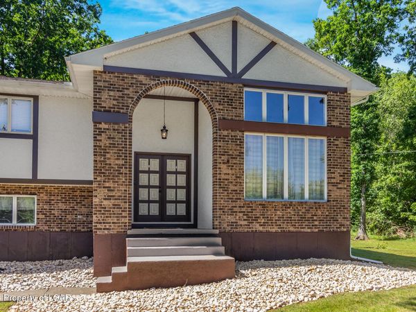 30 Laurel Lane, Freeland, PA 18224
