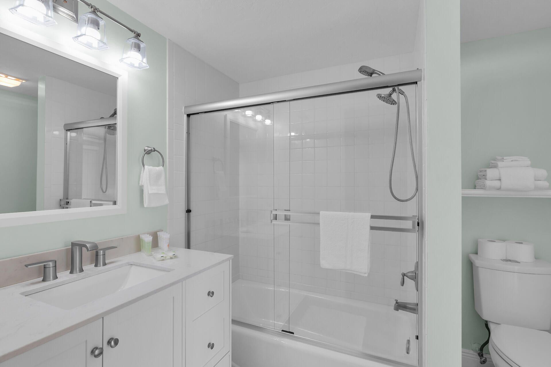 315 E Ocean Drive, Key Colony, FL 33051 Photo