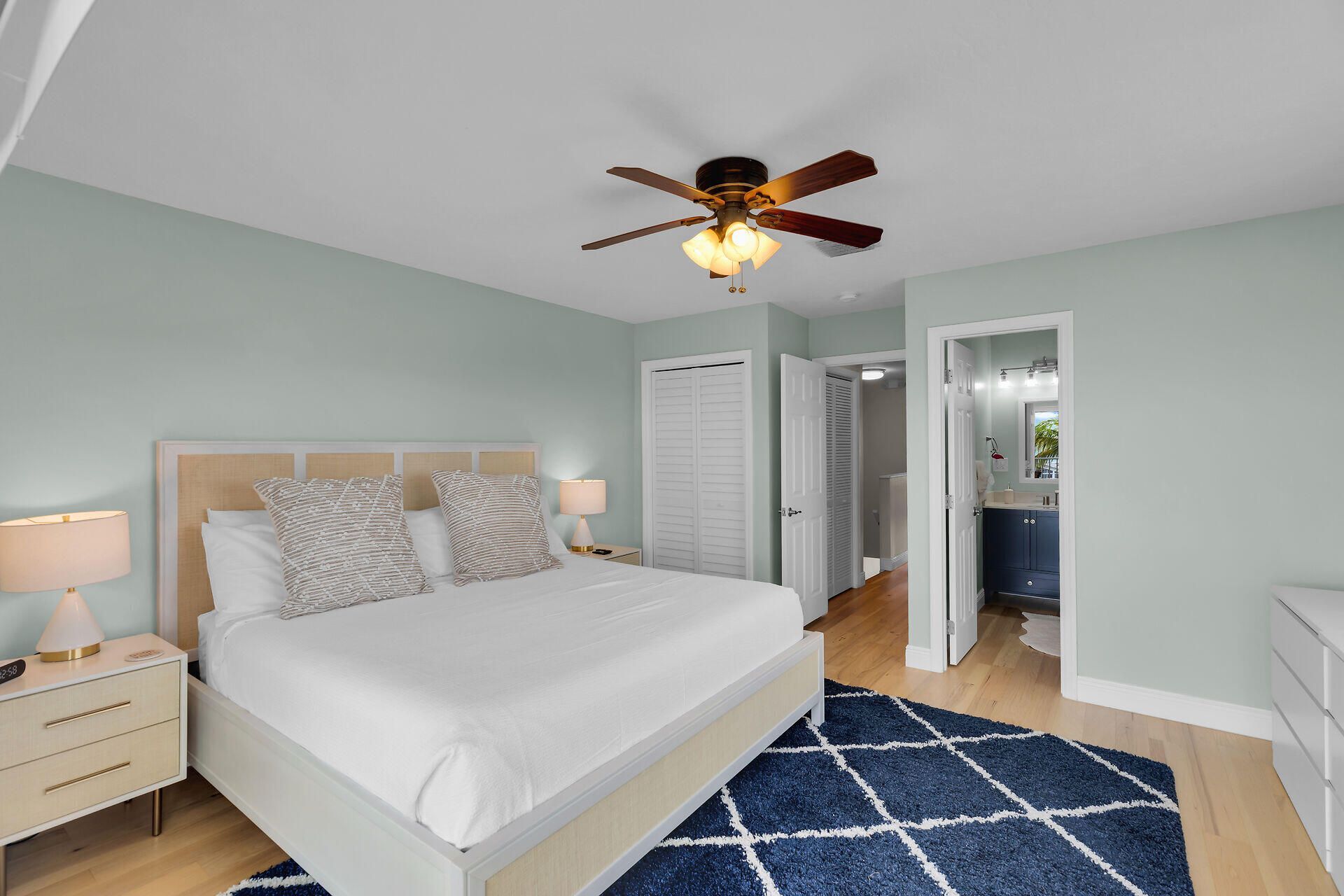315 E Ocean Drive, Key Colony, FL 33051 Photo