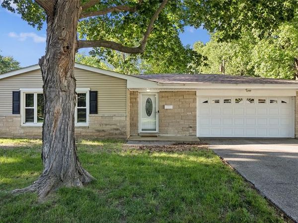 29 Cranbrook Drive, Belleville, IL 62226