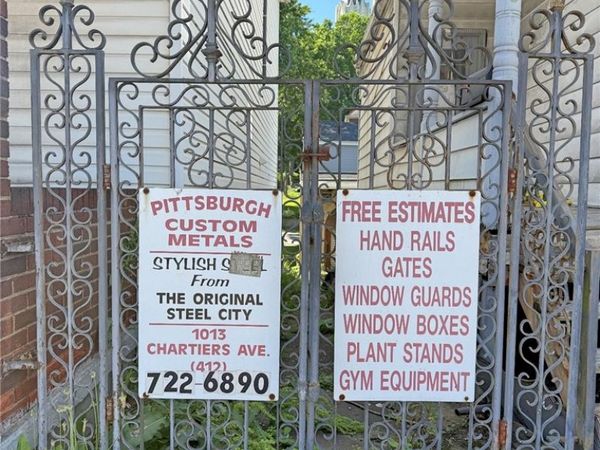 1013 Chartiers Ave, Mc Kees Rocks, PA 15136