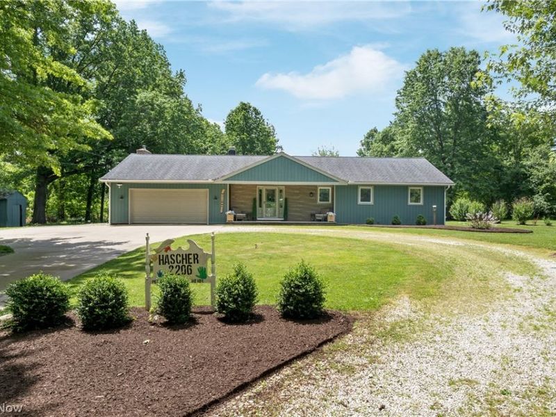 2206 Granger Road, Medina, OH 44256 Photo 1