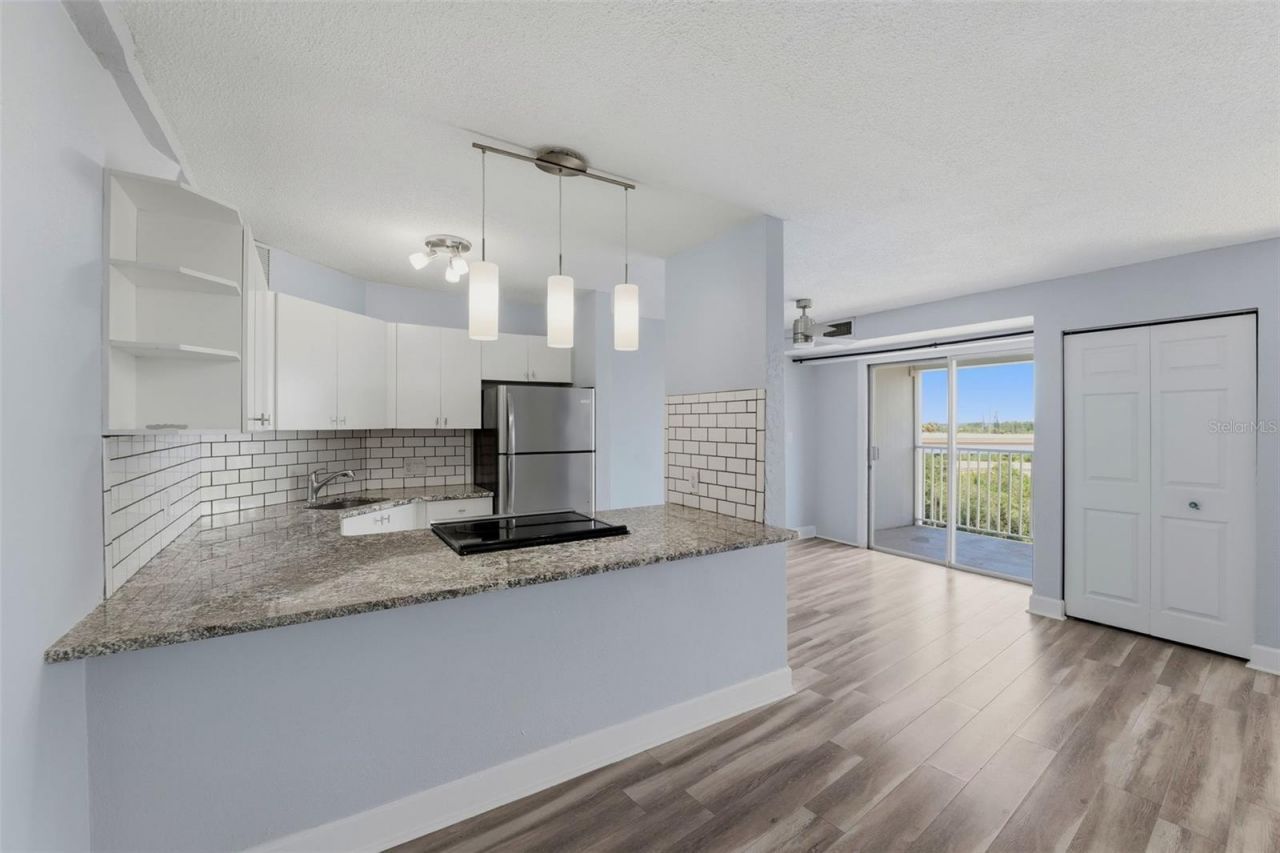 3315 58th Avenue S, Unit 615, Saint Petersburg, FL 33712 Photo