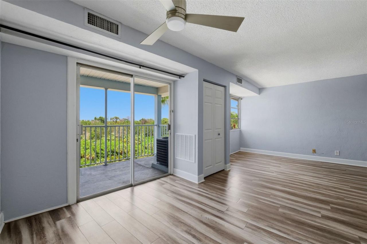 3315 58th Avenue S, Unit 615, Saint Petersburg, FL 33712 Photo