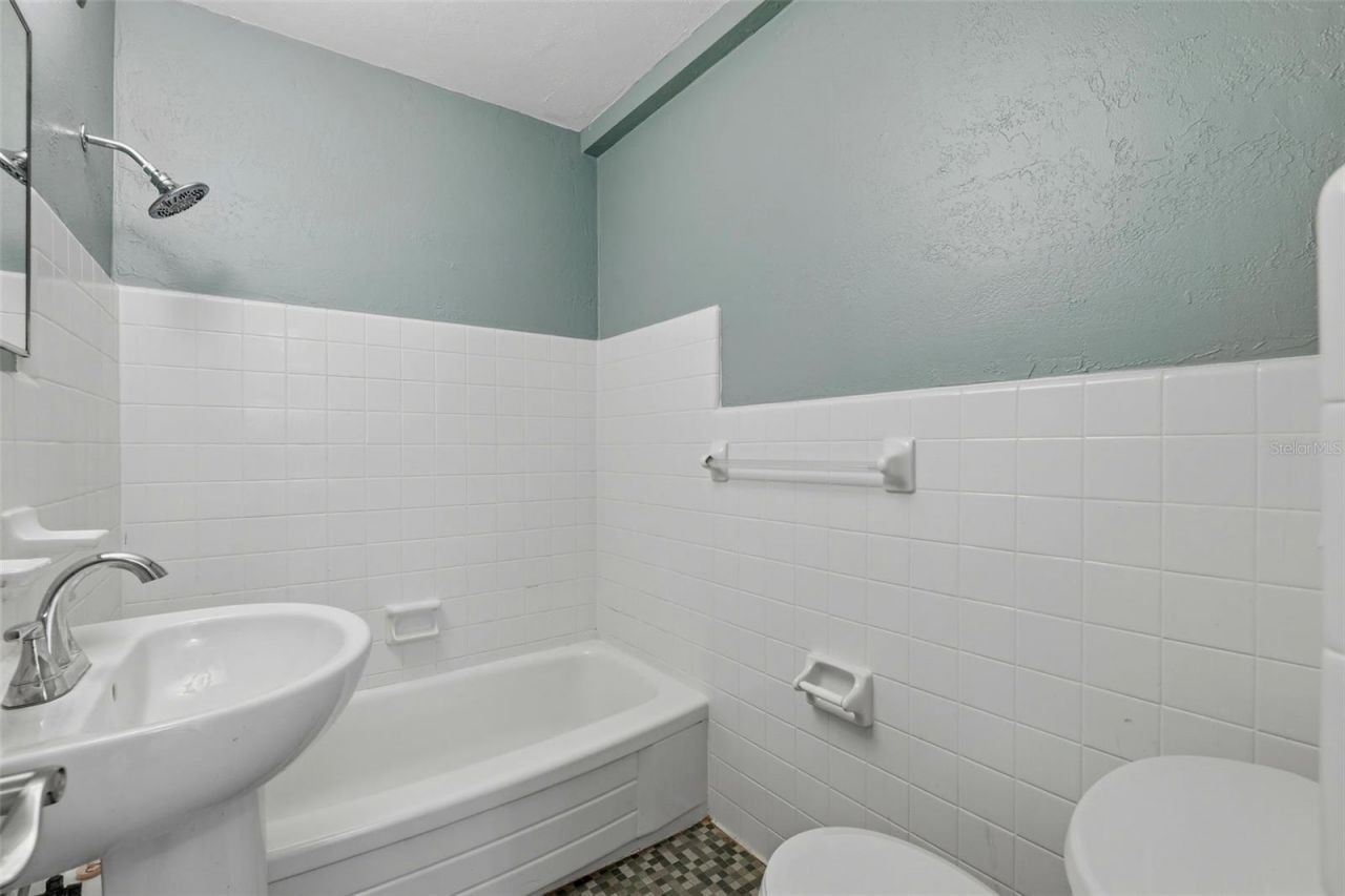 3315 58th Avenue S, Unit 615, Saint Petersburg, FL 33712 Photo
