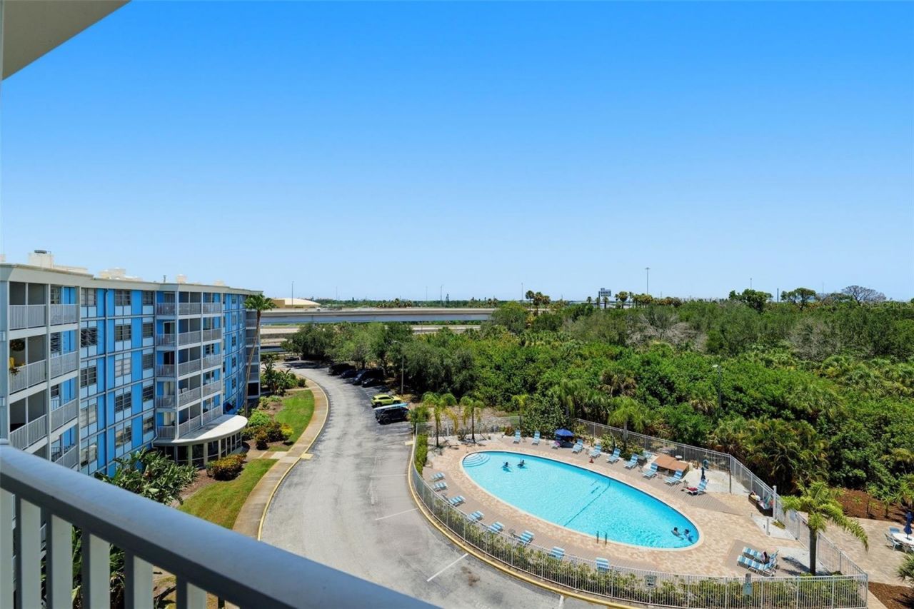 3315 58th Avenue S, Unit 615, Saint Petersburg, FL 33712 Photo