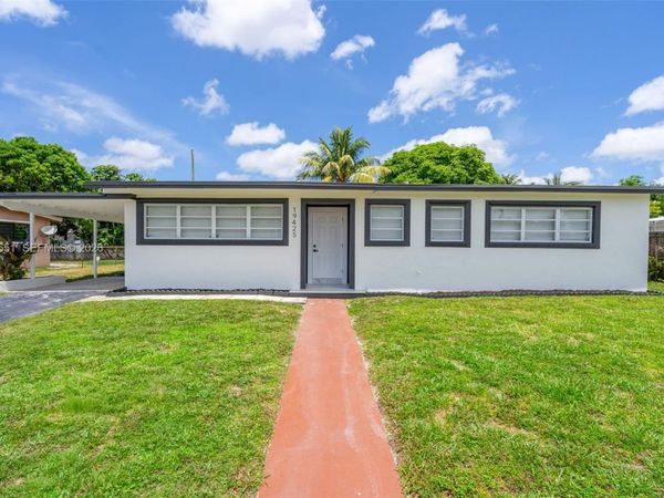 19425 NW 39th Ave , Miami Gardens, FL 33055