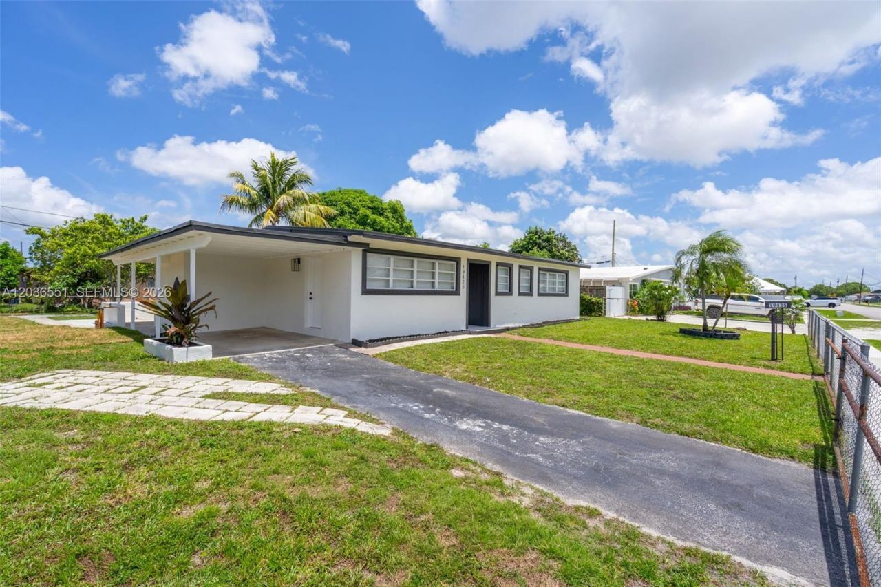 19425 NW 39th Ave, Miami Gardens, FL 33055 Photo