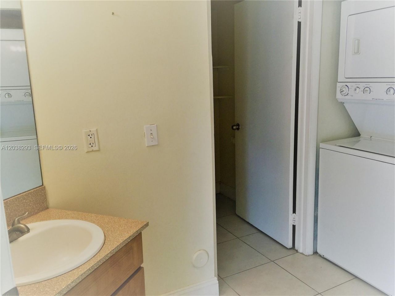 8255 SW 152nd Ave , Unit E-101, Miami, FL 33193 Photo