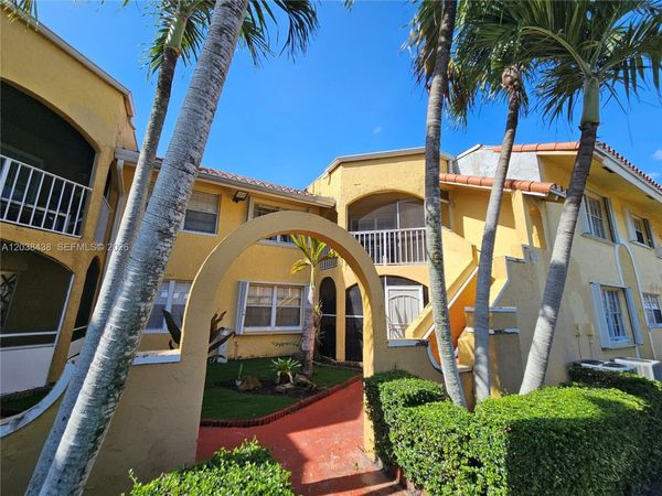 15665 SW 74th Cir Dr , Unit 12, Miami, FL 33193