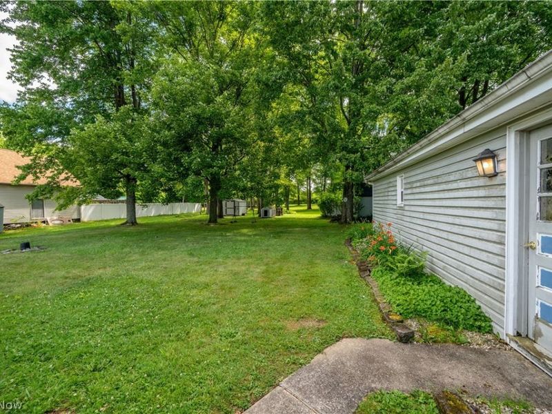 1227 N Pricetown Road, Diamond, OH 44412 Photo 7