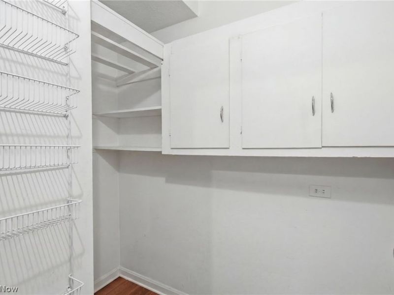 13800 Fairhill Rd, Unit 419, Shaker Heights, OH 44120 Photo 24