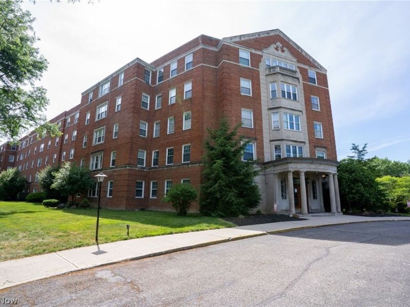 13800 Fairhill Rd, Unit 419, Shaker Heights, OH 44120 Photo 39