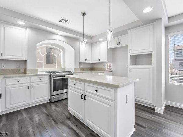 6820 Pacific Echo Court, Las Vegas, NV 89139