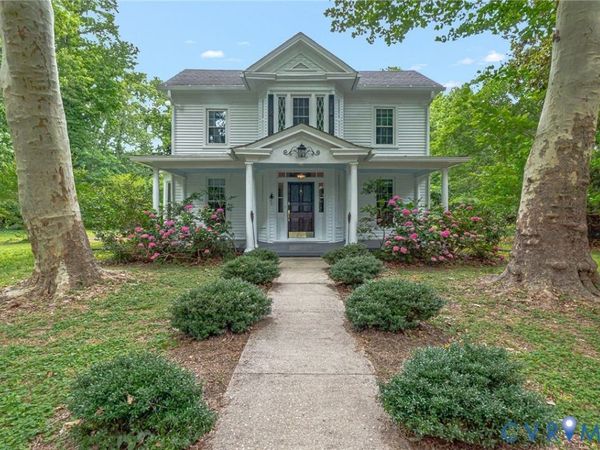 3952 Irvington Road , Lancaster, VA 22480