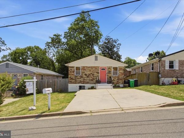 1116 IAGO AVENUE , CAPITOL HEIGHTS, MD 20743