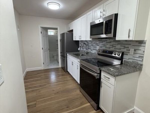 13 Perkins Ave, Unit 5, Brockton, MA 02301