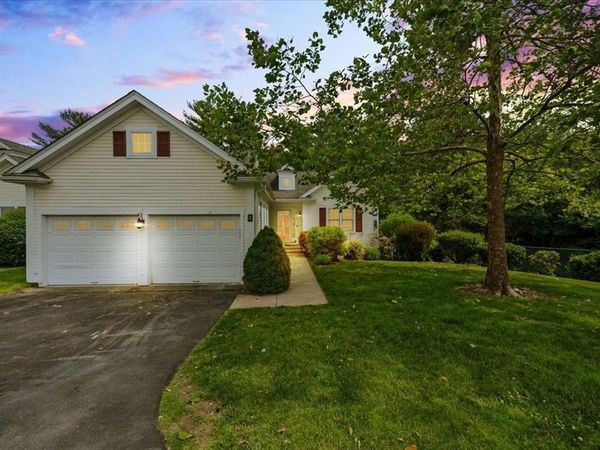 2 Bogey Way, Unit 2, Lakeville, MA 02347