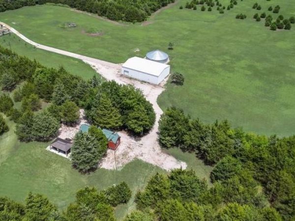 1070 County Road 3030, Bonham, TX 75418