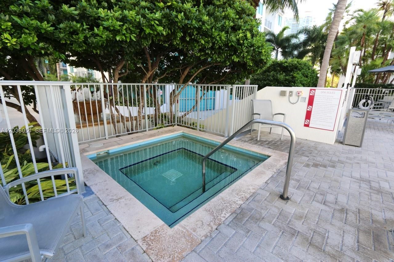 110 Washington Ave, Unit 1512, Miami Beach, FL 33139 Photo