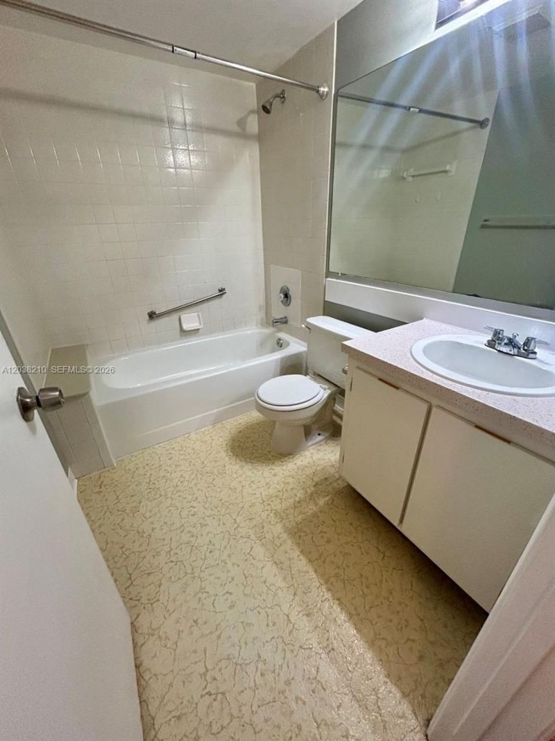 1113 Green Pine Blvd , Unit H2, West Palm Beach, FL 33409 Photo