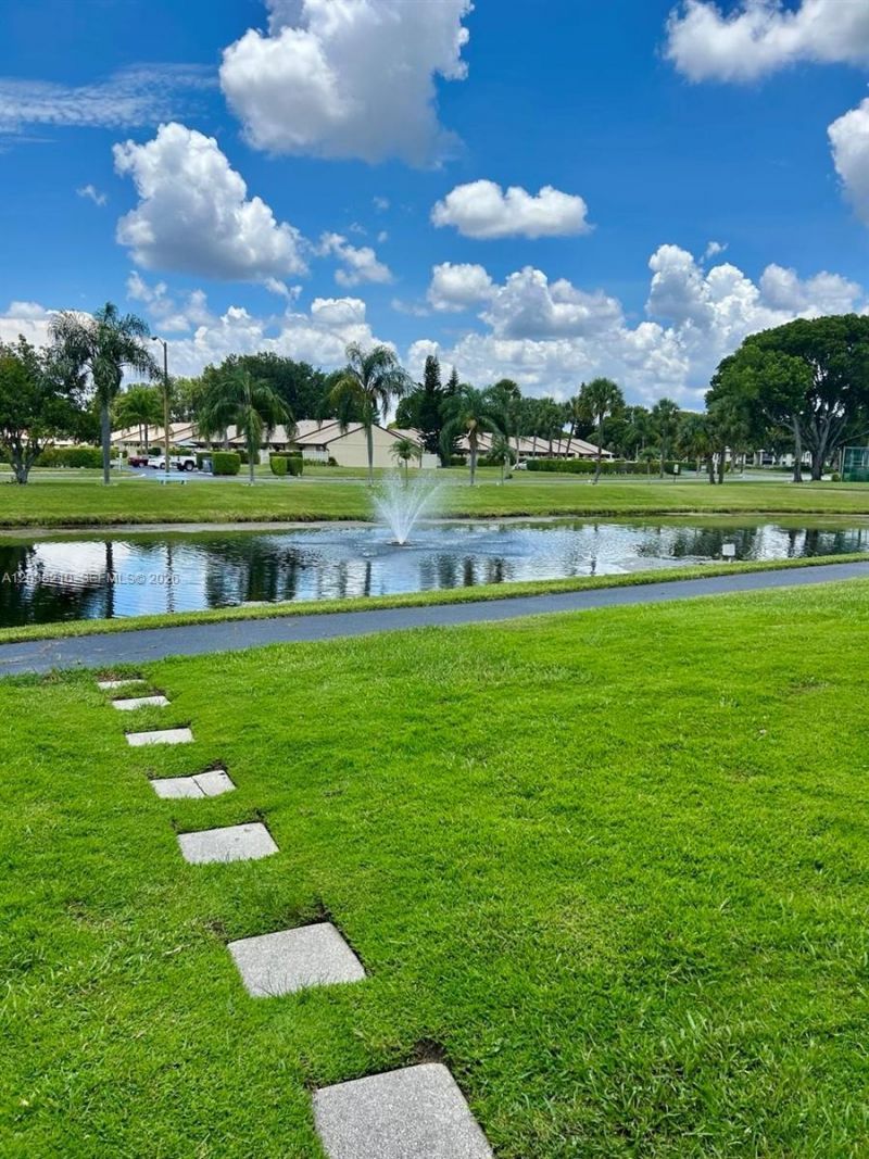 1113 Green Pine Blvd , Unit H2, West Palm Beach, FL 33409 Photo