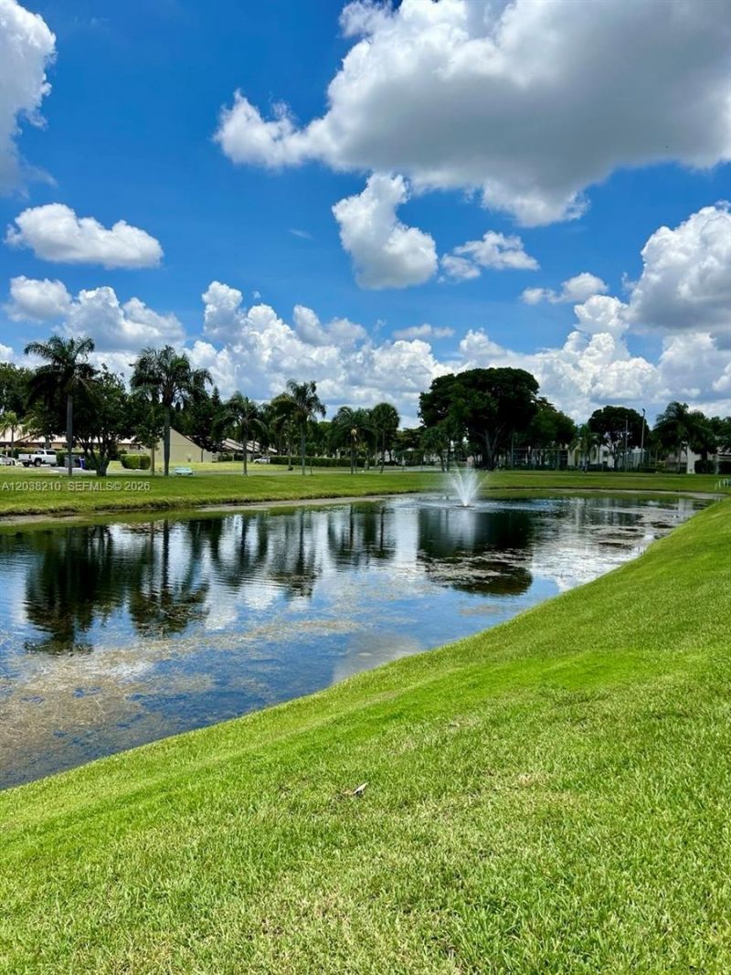 1113 Green Pine Blvd , Unit H2, West Palm Beach, FL 33409 Photo