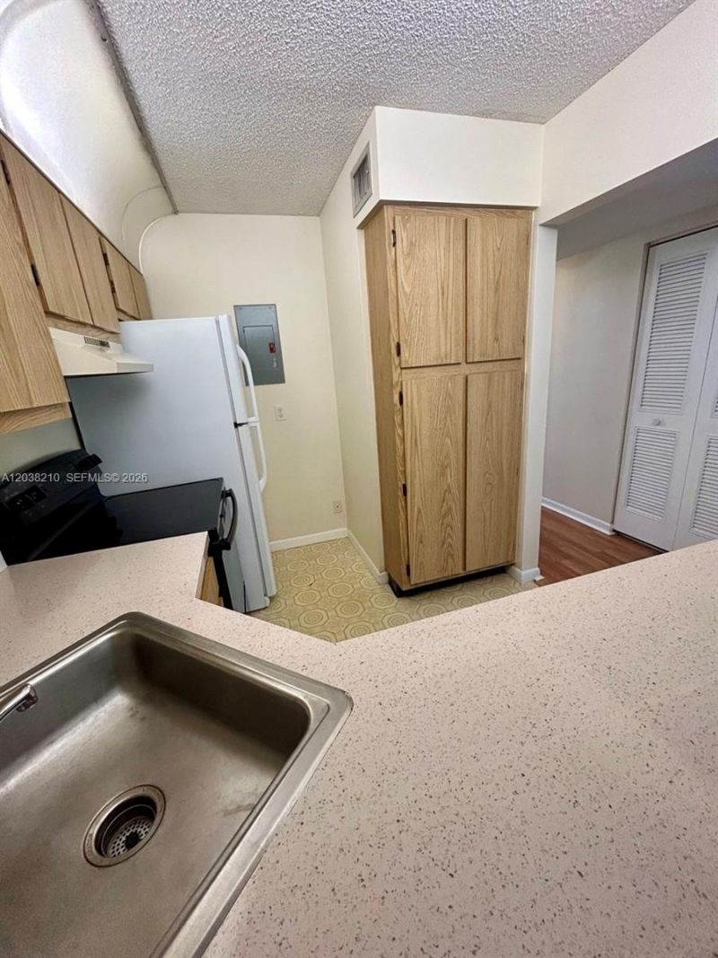 1113 Green Pine Blvd , Unit H2, West Palm Beach, FL 33409 Photo