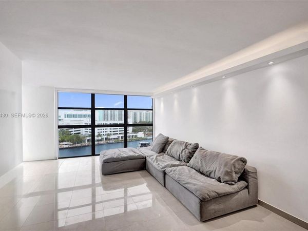 400 Leslie Dr , Unit 1022, Hallandale Beach, FL 33009
